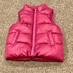 Old Navy Raspberry Puffer Vest. Size 2T.